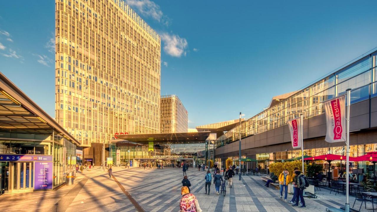 High Rise, Netflix, 2 Min To Main Station Apartment Wina Bagian luar foto